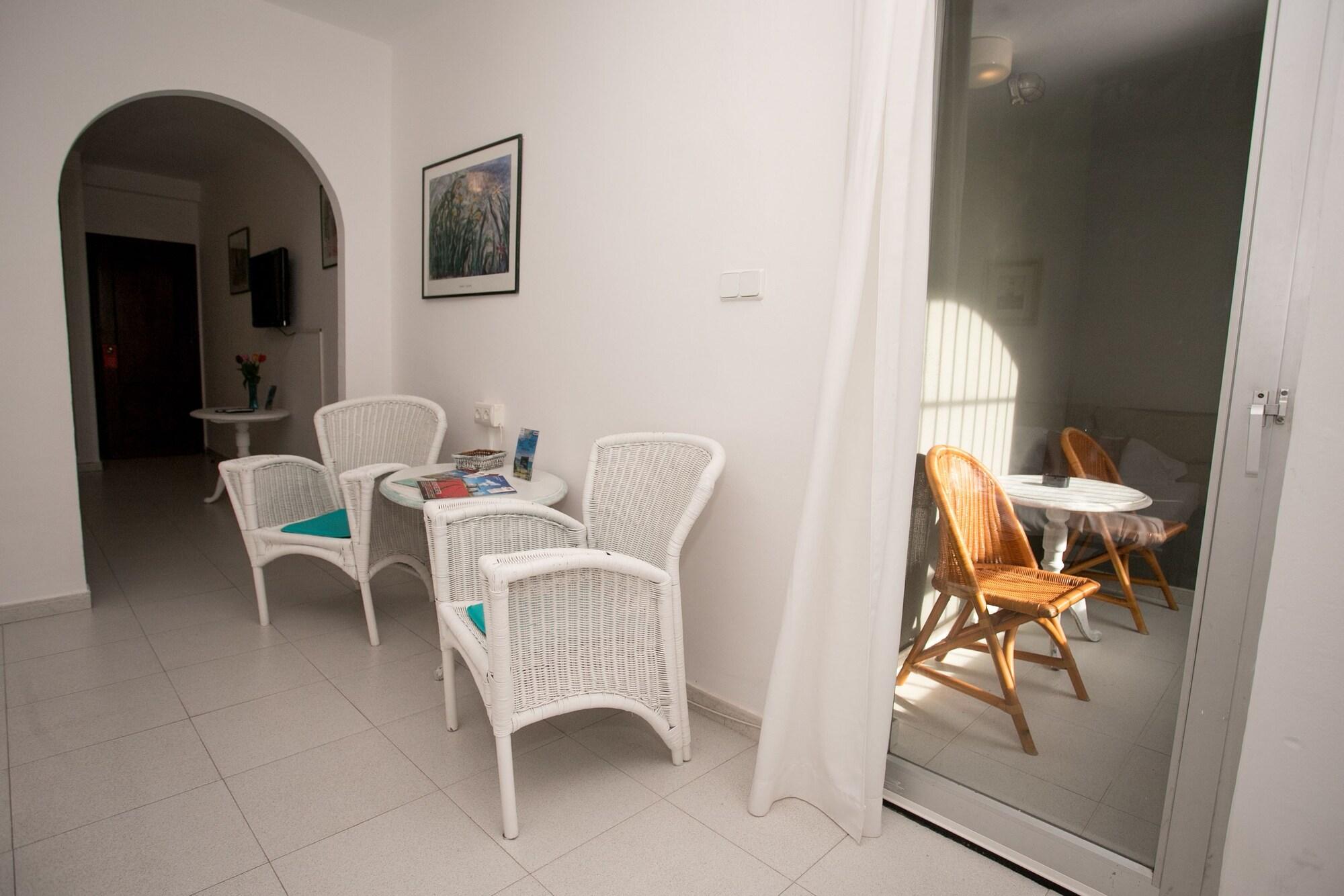 Hostal La Torre Almuñécar Exterior foto