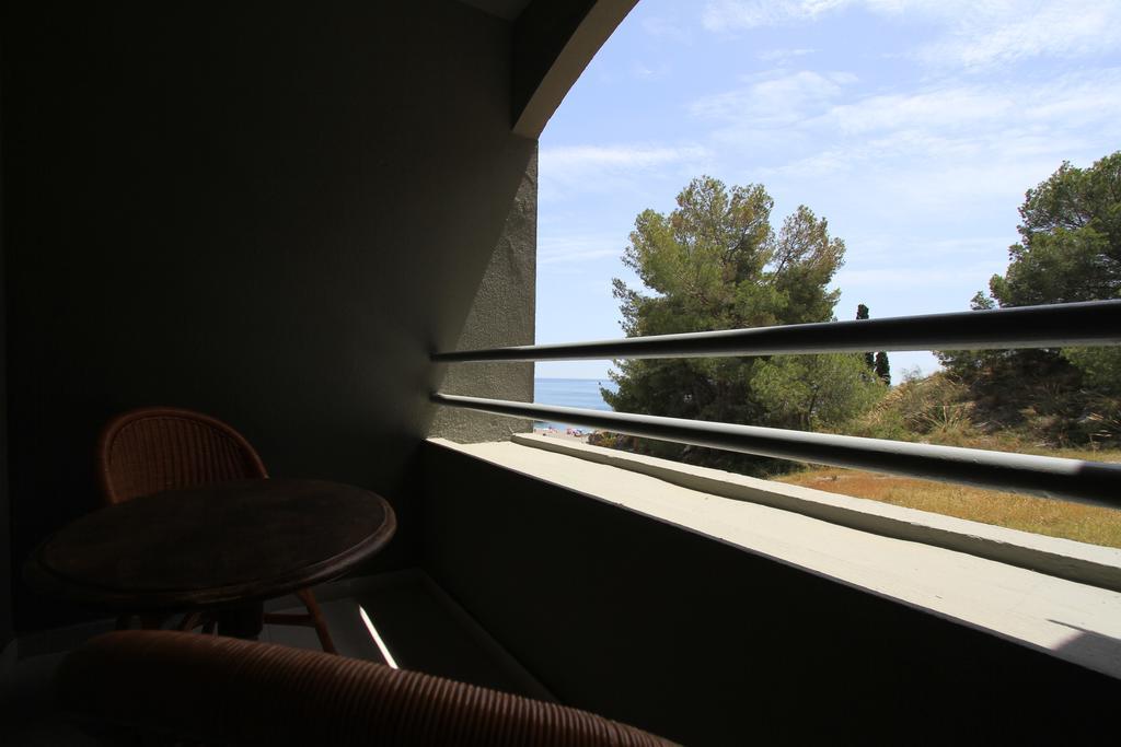 Hostal La Torre Almuñécar Habitación foto